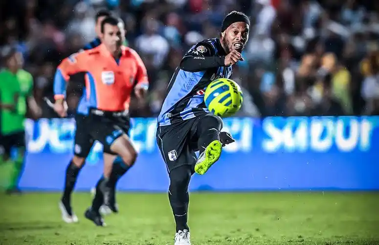 中大放异彩 中大放异彩